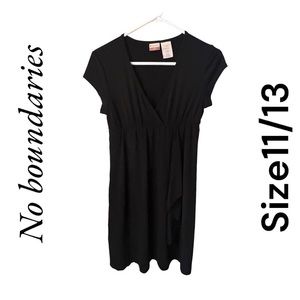 No boundaries Junior wrap dress size 11/13 black